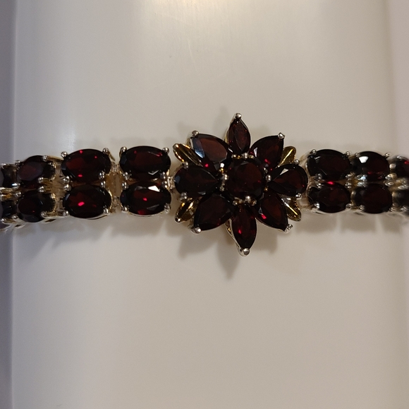 Jewelry - Sterling Silver Bracelet Red Garnet Gemstone